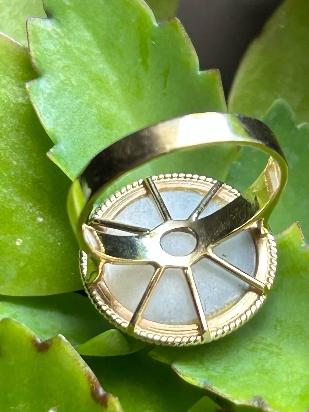 Vintage 14k yellow gold 15-16mm large blue mabe Pearl ring size 7 , 5.80grams